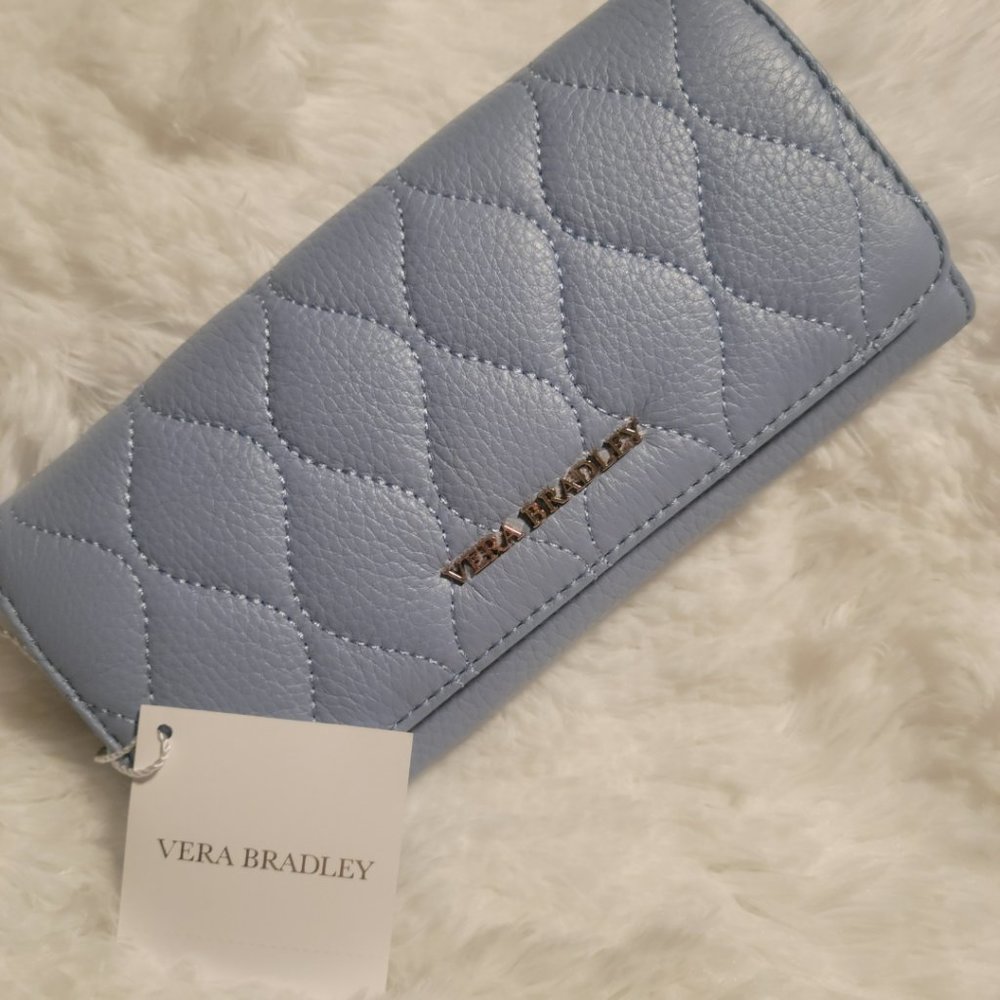 Gorgeous Limited Edition Vera Bradley Quilted Audrey Wallet Chambray